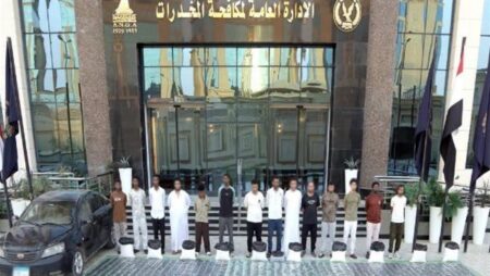 في ضربة أمنية استباقية.. مصرع 3 عناصر إجرامية فى إطلاق النار مع الشرطة وضبط مخدرات وأسلحة بـ130 مليون جنيه