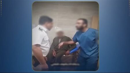 الداخلية تكشف حقيقة مشادة ضابط وطبيب داخل مستشفى بسوهاج.. شاهد