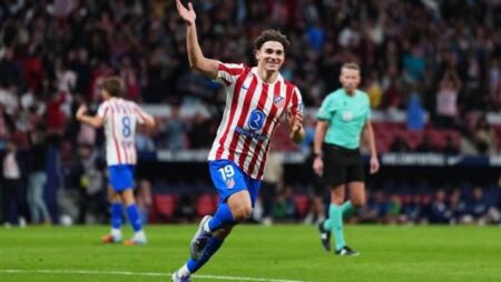 غياب جوليان ألفاريز عن تدريبات أتلتيكو مدريد يثير الجدل قبل مواجهة إشبيلية غياب جوليان ألفاريز عن تدريبات أتلتيكو مدريد يثير الجدل قبل مواجهة إشبيلية