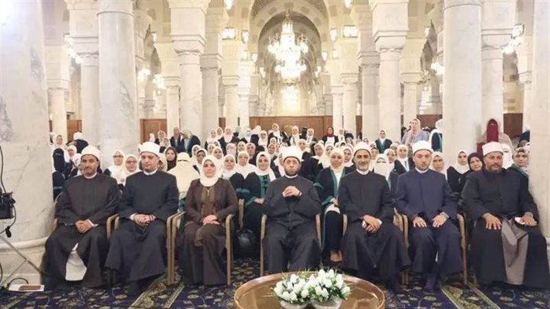 إهداء «دليل الفتاوى» من الأوقاف لجميع الواعظات وإطلاق مجلة تُعنى بقضايا المرأة 1 إهداء «دليل الفتاوى» من الأوقاف لجميع الواعظات وإطلاق مجلة تُعنى بقضايا المرأة