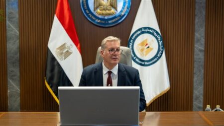 وزير البترول يتابع خطط زيادة إنتاج الغاز وبرامج الحفر بالبحر المتوسط