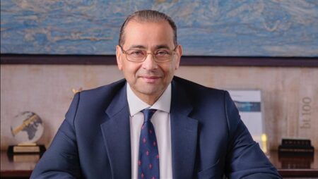 المصرية للاتصالات تقفز بأرباحها 47% .. وتراهن على مراكز البيانات والجيل الخامس المصرية للاتصالات تقفز بأرباحها 47% .. وتراهن على مراكز البيانات والجيل الخامس