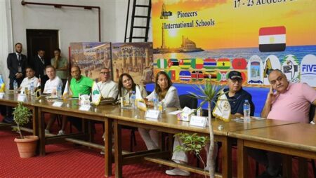قرعة بطولة أفريقيا للكرة الطائرة الشاطئية تنطلق من الإسكندرية بمشاركة 45 فريقًا من 28 دولة قرعة بطولة أفريقيا للكرة الطائرة الشاطئية تنطلق من الإسكندرية بمشاركة 45 فريقًا من 28 دولة