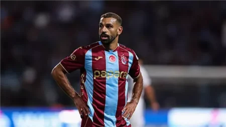 خسارة محمد صلاح في أول محطة أوروبية مع طرابزون سبور أمام فيرينتسفاروشي