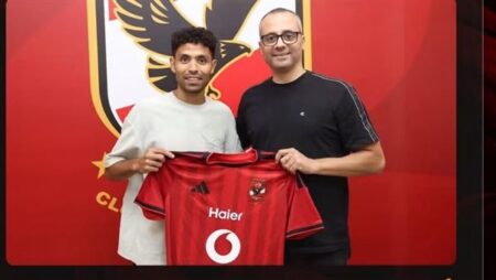 الأهلي يتعاقد مع توفيق محمد لـ5 مواسم