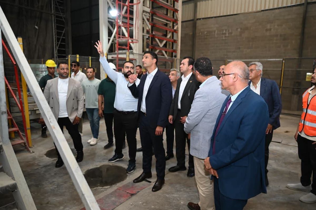 وزير الصناعة يتفقد مجمع "e2 العلمين الصناعي" التابع لمجموعة التنمية الصناعية IDG ويزور مشروع "خزن" 2 وزير الصناعة يتفقد مجمع "e2 العلمين الصناعي" التابع لمجموعة التنمية الصناعية IDG ويزور مشروع "خزن"