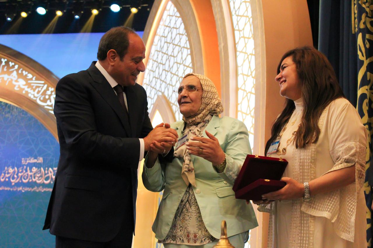 تفاصيل حفل المولد النبوى وتكريم السيسي عدد من علماء الأزهر والأوقاف.. صور 3 تفاصيل حفل المولد النبوى وتكريم السيسي عدد من علماء الأزهر والأوقاف.. صور