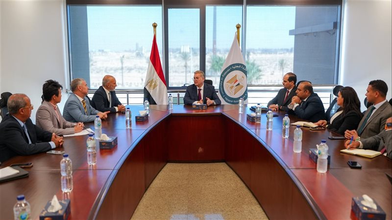 وزير البترول يبحث مع إكسون موبيل تنفيذ مذكرة التفاهم الخاصة بربط اكتشافات الشركة في قبرص