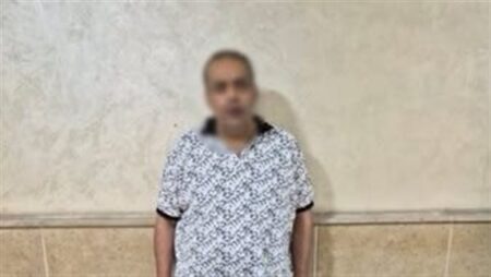 الداخلية تكشف ملابسات مقتل أسرة بالتجمع الخامس.. صديق الأب وراء الجريمة بدافع السرقة الداخلية تكشف ملابسات مقتل أسرة بالتجمع الخامس.. صديق الأب وراء الجريمة بدافع السرقة