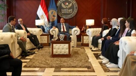 رئيس الرقابة المالية يستقبل الطلاب المميزين في منحة التدريب الصيفي بالهيئة رئيس الرقابة المالية يستقبل الطلاب المميزين في منحة التدريب الصيفي بالهيئة