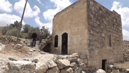 إطلاق منظومة إلكترونية جديدة لبيع تذاكر المجموعات السياحية بالمواقع الأثرية