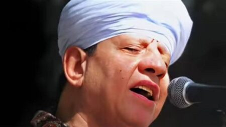 «عيسى أخوك محمدٌ».. ياسين التهامي صوت ظل نصف قرن يترنم بأسرار الروح المصرية «عيسى أخوك محمدٌ».. ياسين التهامي صوت ظل نصف قرن يترنم بأسرار الروح المصرية