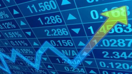 بورصات الخليج ترتفع بدعم صعود النفط وسط مخاوف من العقوبات الأمريكية علي إيران بورصات الخليج ترتفع بدعم صعود النفط وسط مخاوف من العقوبات الأمريكية علي إيران