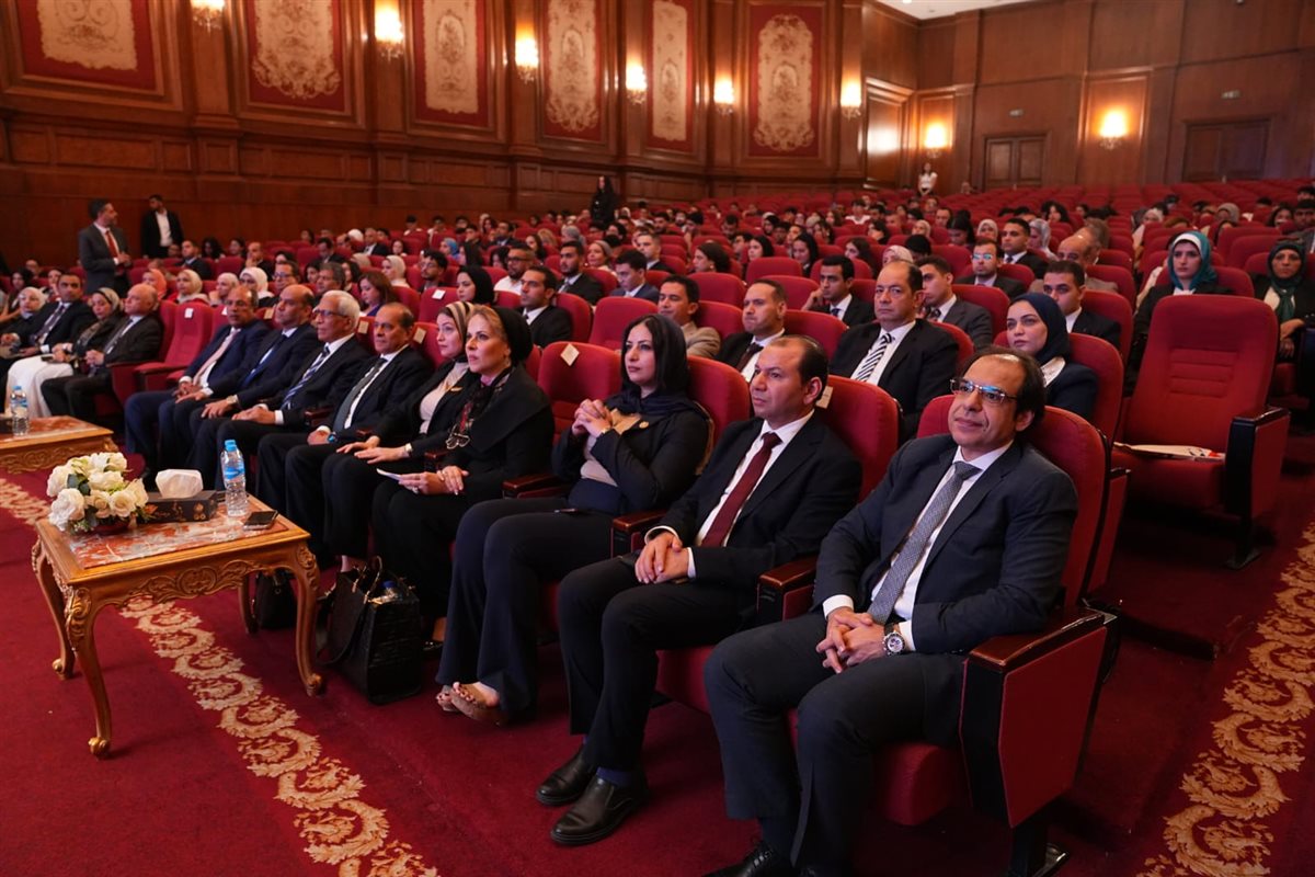 الجامعة البريطانية في مصر تختتم أعمال المؤتمر العلمي الرابع حول «انعكاسات الذكاء الاصطناعي على حقوق الإنسان» 3 الجامعة البريطانية في مصر تختتم أعمال المؤتمر العلمي الرابع حول «انعكاسات الذكاء الاصطناعي على حقوق الإنسان»