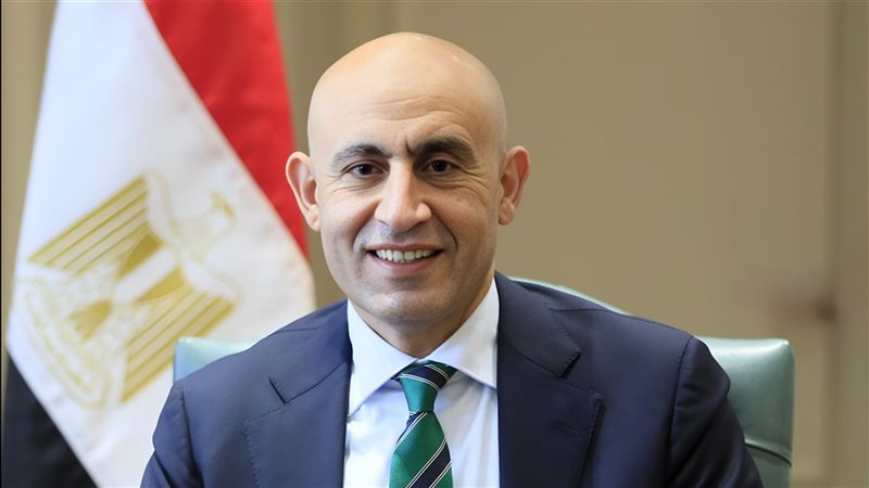 محمد عبد اللطيف يغلق باب التعيينات الجديدة حاليا في التربية والتعليم 1 محمد عبد اللطيف يغلق باب التعيينات الجديدة حاليا في التربية والتعليم