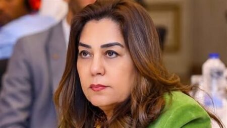 وزيرة التنمية المحلية والبيئة ومحافظ مطروح يتابعان الموقف التنفيذي لمشروعات الخطة الاستثمارية