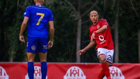 يوروبا يتقدم على الاهلي 1-0 في الشوط الاول وديا يوروبا يتقدم على الاهلي 1-0 في الشوط الاول وديا
