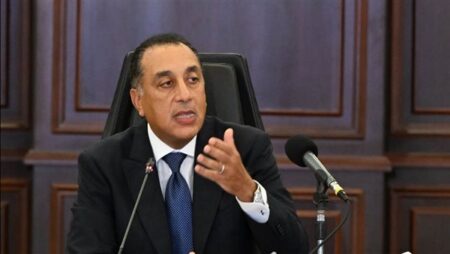 مدبولي يتابع تنفيذ تكليفات الرئيس بشأن حادث الدواويس بالإسماعيلية