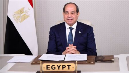 رسائل الرئيس السيسي للمشير خليفة حفتر: موقفنا ثابت بالحفاظ على وحدة ليبيا وعقد الانتخابات البرلمانية والرئاسية.. وندعم أمن واستقرار وضمان وحدة وسلامة أراضيها رسائل الرئيس السيسي للمشير خليفة حفتر: موقفنا ثابت بالحفاظ على وحدة ليبيا وعقد الانتخابات البرلمانية والرئاسية.. وندعم أمن واستقرار وضمان وحدة وسلامة أراضيها