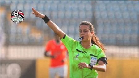 ثنائي مصري يدير مواجهة غانا والكاميرون في أمم أفريقيا للسيدات