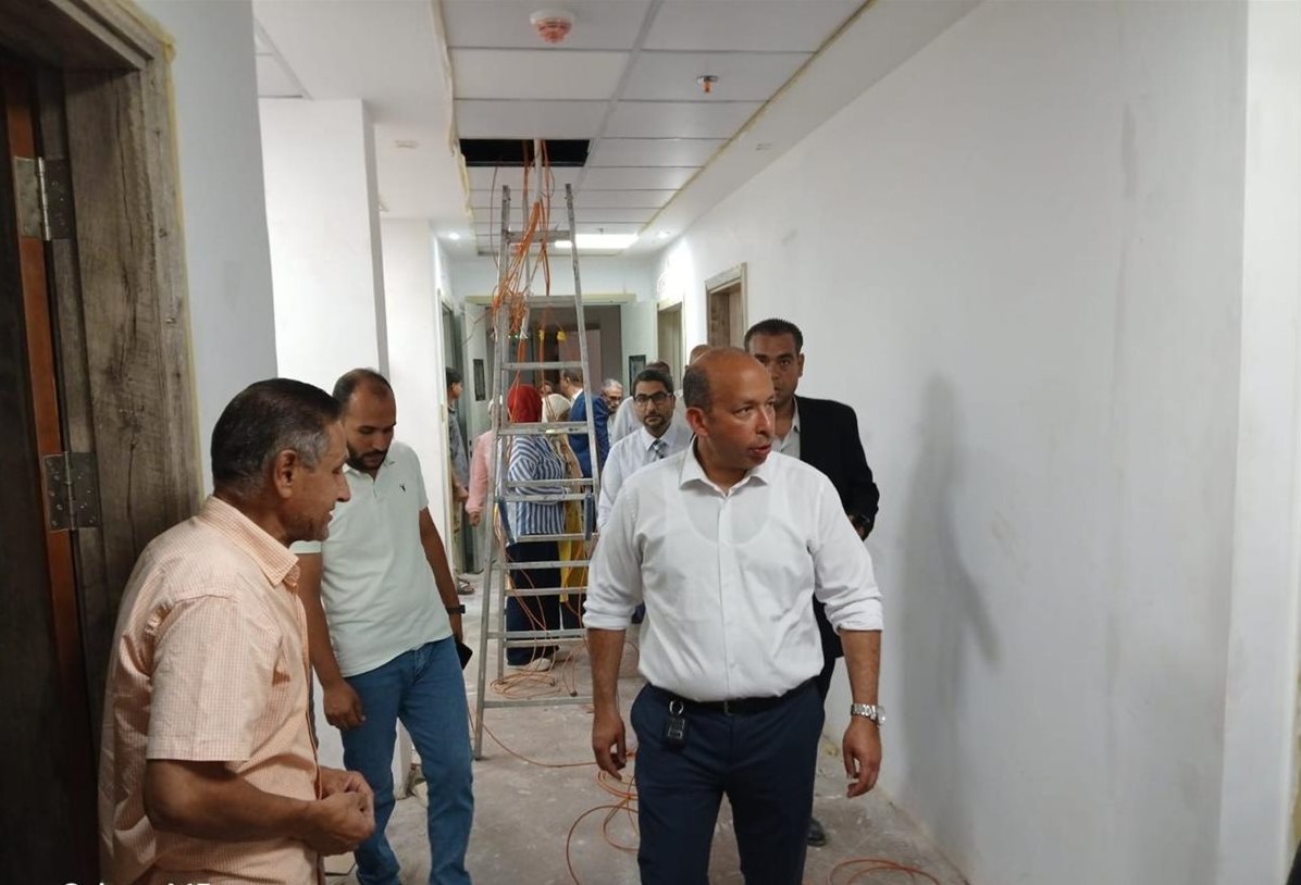 عميد قصر العيني يستكمل جولاته التفقدية بالمستشفيات لمتابعة كفاءة الخدمات الطبية