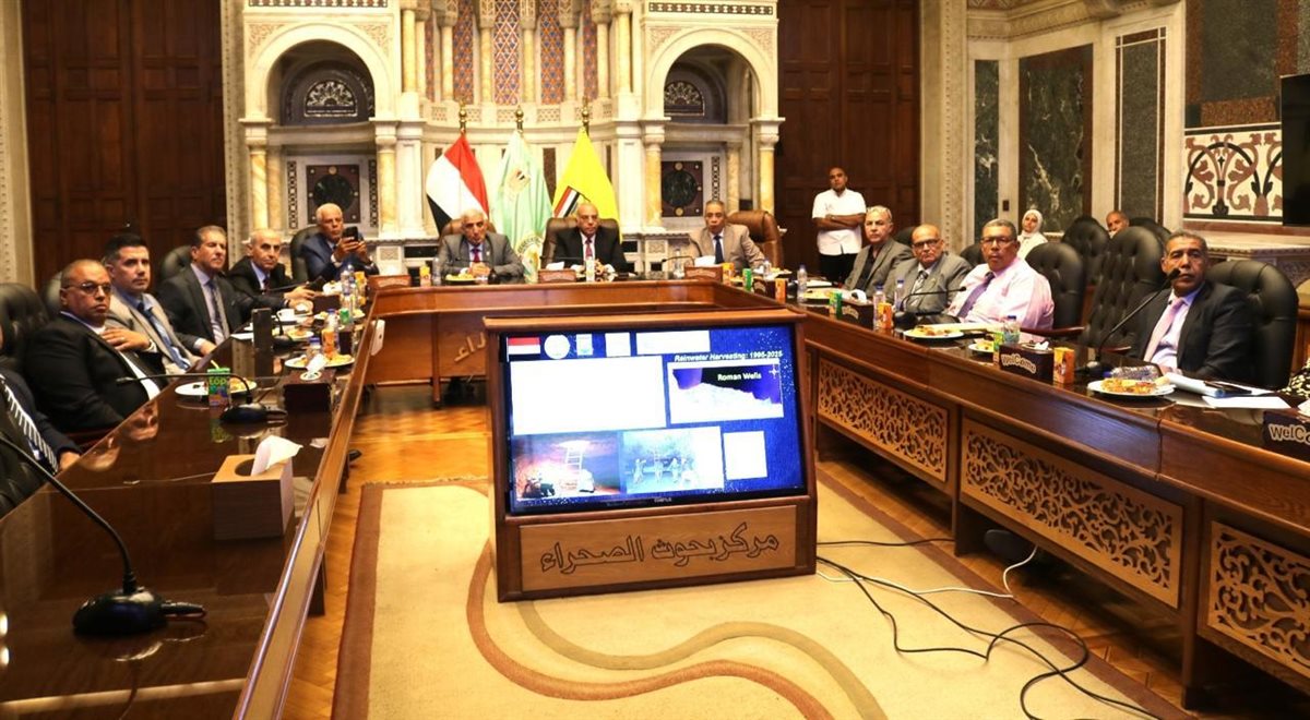بحوث الصحراء وأكساد يبحثان تعزيز التعاون العربي لمواجهة التصحر والجفاف
