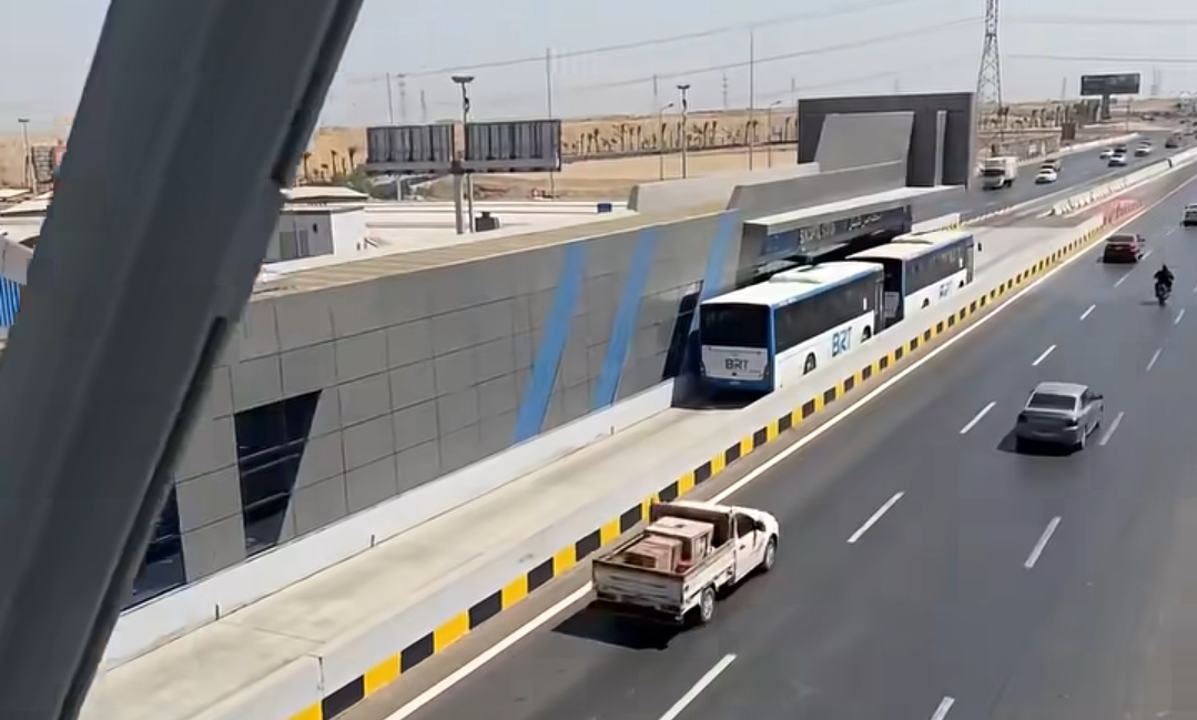 تشغيل الأتوبيس الترددي على الدائري، محطتا العمرانية والطالبية تدخلان الخدمة 1 الأتوبيس الترددي، مصر24