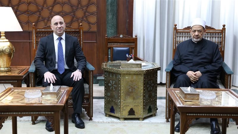 شيخ الأزهر يبحث مع سفير مالطا تعزيز الحوار بين الأديان ونشر ثقافة السلام والتعايش 1 شيخ الأزهر يبحث مع سفير مالطا تعزيز الحوار بين الأديان ونشر ثقافة السلام والتعايش