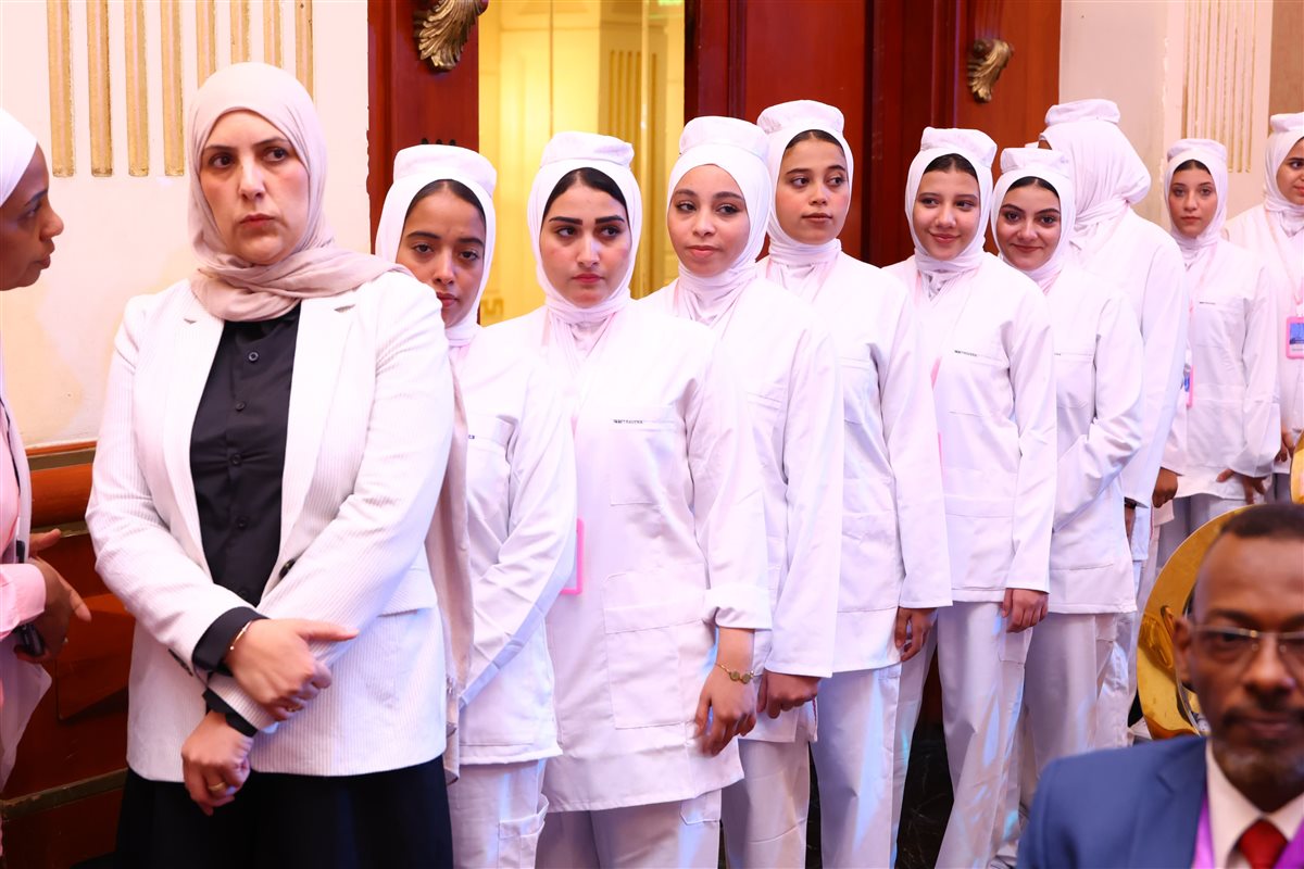 مايا مرسي تشهد تخريج أول دفعة من معهد عبلة الكحلاوي للتمريض 9 مايا مرسي تشهد تخريج أول دفعة من معهد عبلة الكحلاوي للتمريض