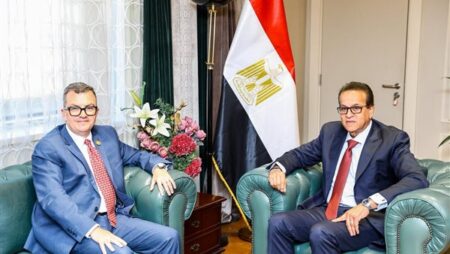 وزيرا الصحة والتخطيط يناقشان متابعة مشروعات القطاع الصحي ضمن خطة التنمية الاقتصادية والاجتماعية