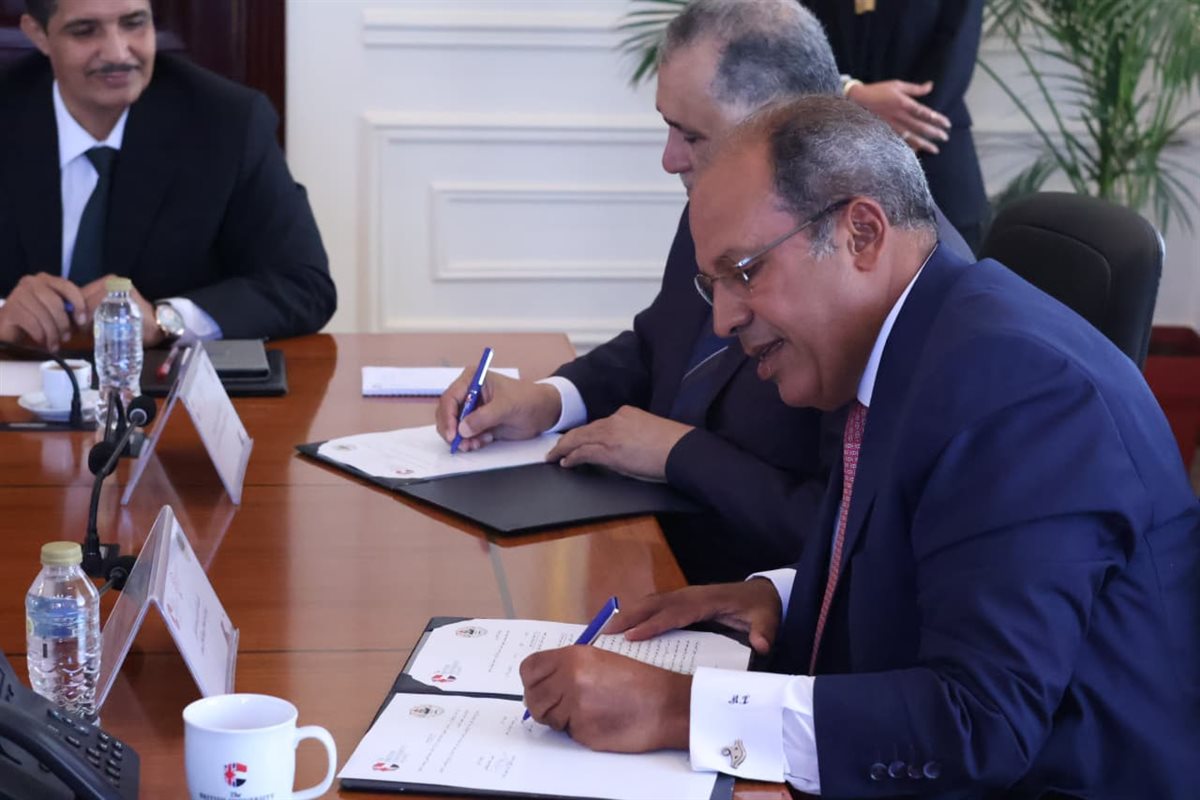 الجامعة البريطانية ونقابة المحامين توقعان بروتوكول تعاون لتعزيز التدريب القانوني وخدمة المجتمع