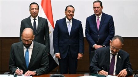 رئيس الوزراء يشهد توقيع خطاب نوايا بين وزارة الاتصالات وتكنولوجيا المعلومات وشركة "سيسكو سيستمز" العالمية للتعاون في تنفيذ المبادرات الرقمية الوطنية ودعم الاستراتيجية الوطنية للذكاء الاصطناعي