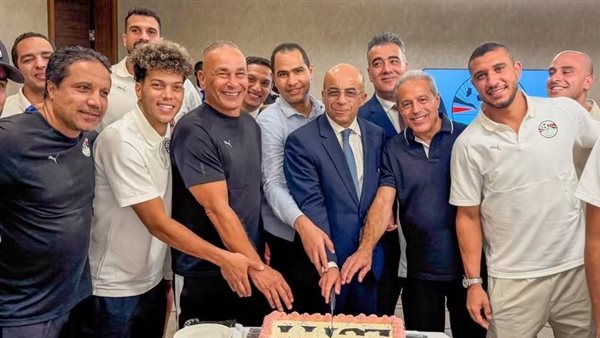 سفير مصر يهنئ منتخب البلاد بالفوز على جنوب السودان