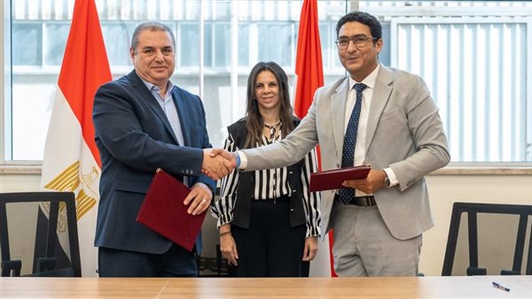 المواصفات والجودة توقع بروتوكول تعاون مع فوتون إكس لدعم المصنعين ورفع جودة المنتجات 1 المواصفات والجودة توقع بروتوكول تعاون مع فوتون إكس لدعم المصنعين ورفع جودة المنتجات