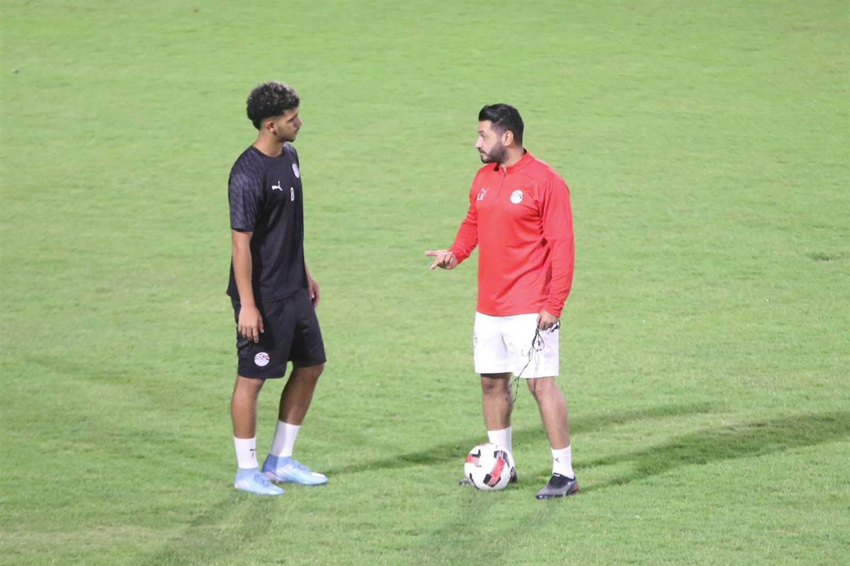 منتخب الشباب يواصل تدريباته استعدادا لمباراته المصيرية أمام الجزائر (صور)