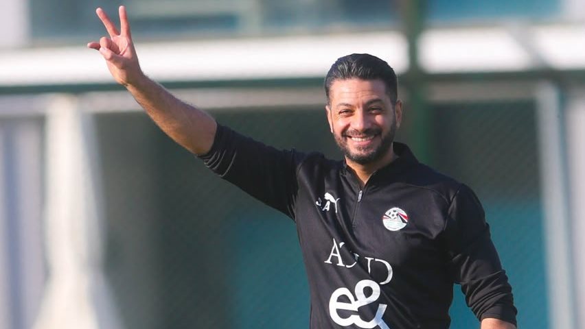 من نار الانتقادات إلى منصات الذهب.. أسرار في رحلة "الفراعنة الصغار" نحو أمم أفريقيا 4 شريف عبد الفضيل المدرب العام لمنتخب الشباب