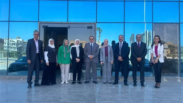 "الصناعة" تستعرض إجراءات تسهيل تراخيص المصانع وحلول دعم المشروعات المتعثرة