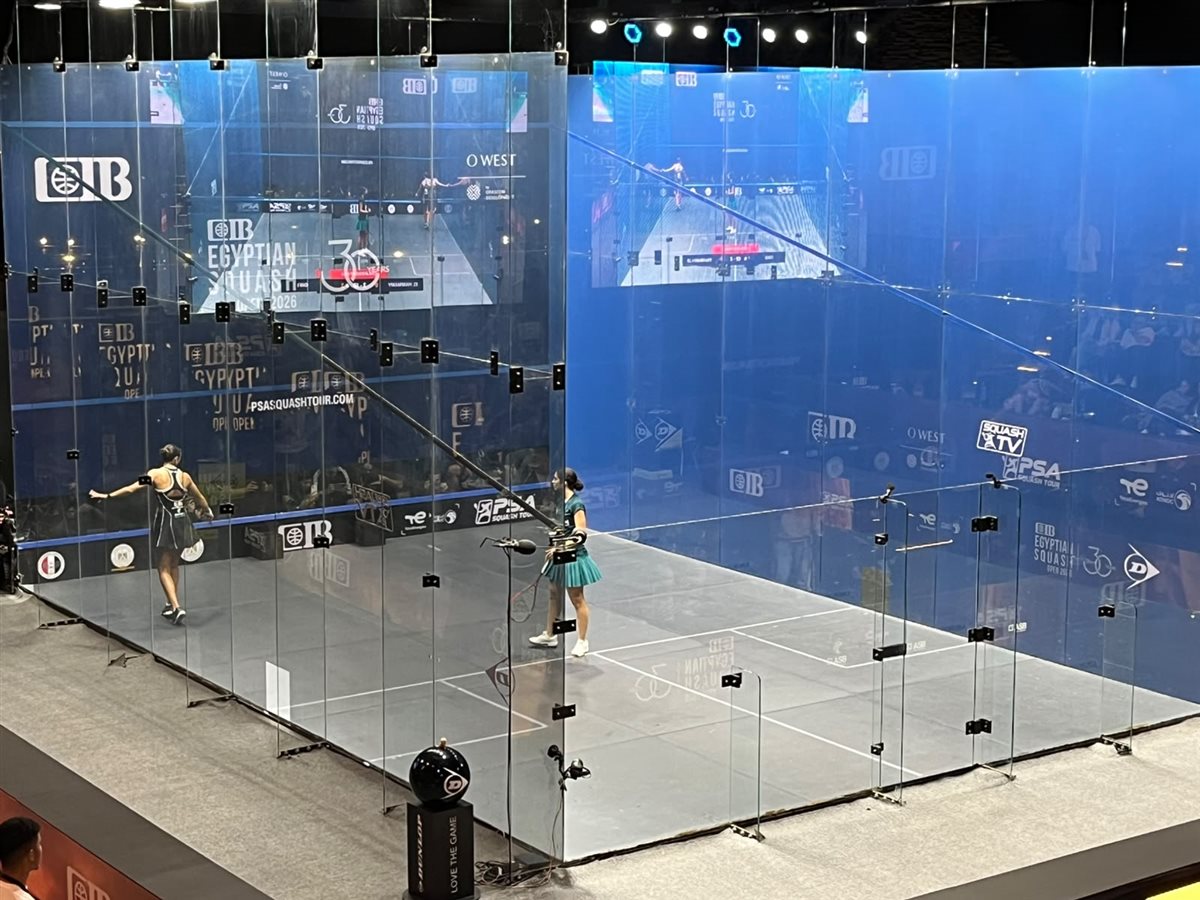 أمينة عُرفي تكتسح هانيا الحمامي وتتوج ببطولة مصر المفتوحة للإسكواش 2026.. صور