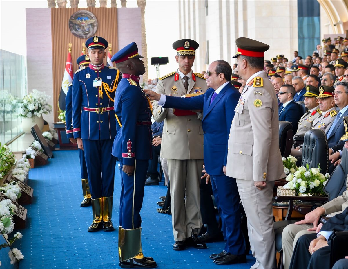 تفاصيل حفل تخرج دفعات جديدة من الأكاديمية العسكرية بحضور السيسي.. شاهد