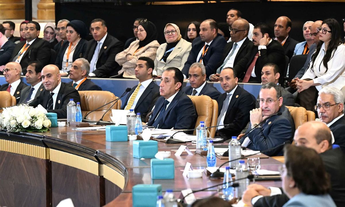 منتدى مصر 2026.. وزير التعليم يكشف موعد إنهاء الفترات المسائية بالمدارس وخطة رفع الحضور إلى 96% 2 منتدى مصر 2026.. وزير التعليم يكشف موعد إنهاء الفترات المسائية بالمدارس وخطة رفع الحضور إلى 96%