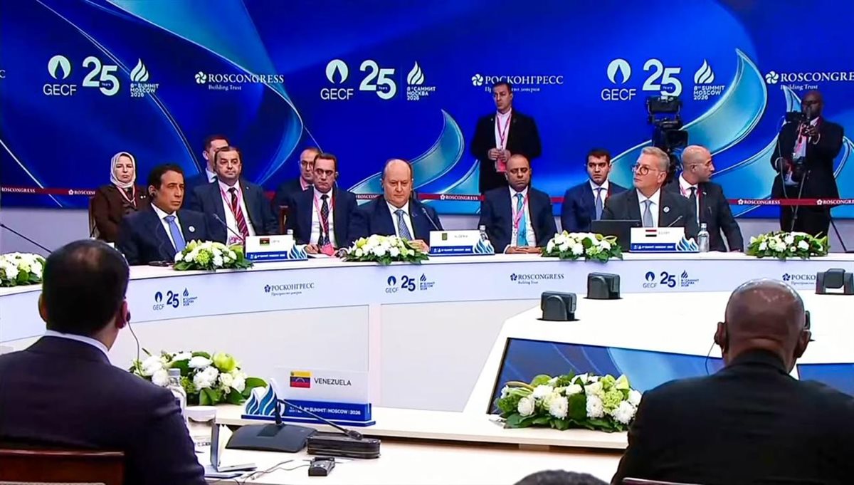 أمام قمة منتدى الغاز بموسكو.. وزير البترول يستعرض رؤية مصر لأمن الطاقة العالمي 5 أمام قمة منتدى الغاز بموسكو.. وزير البترول يستعرض رؤية مصر لأمن الطاقة العالمي