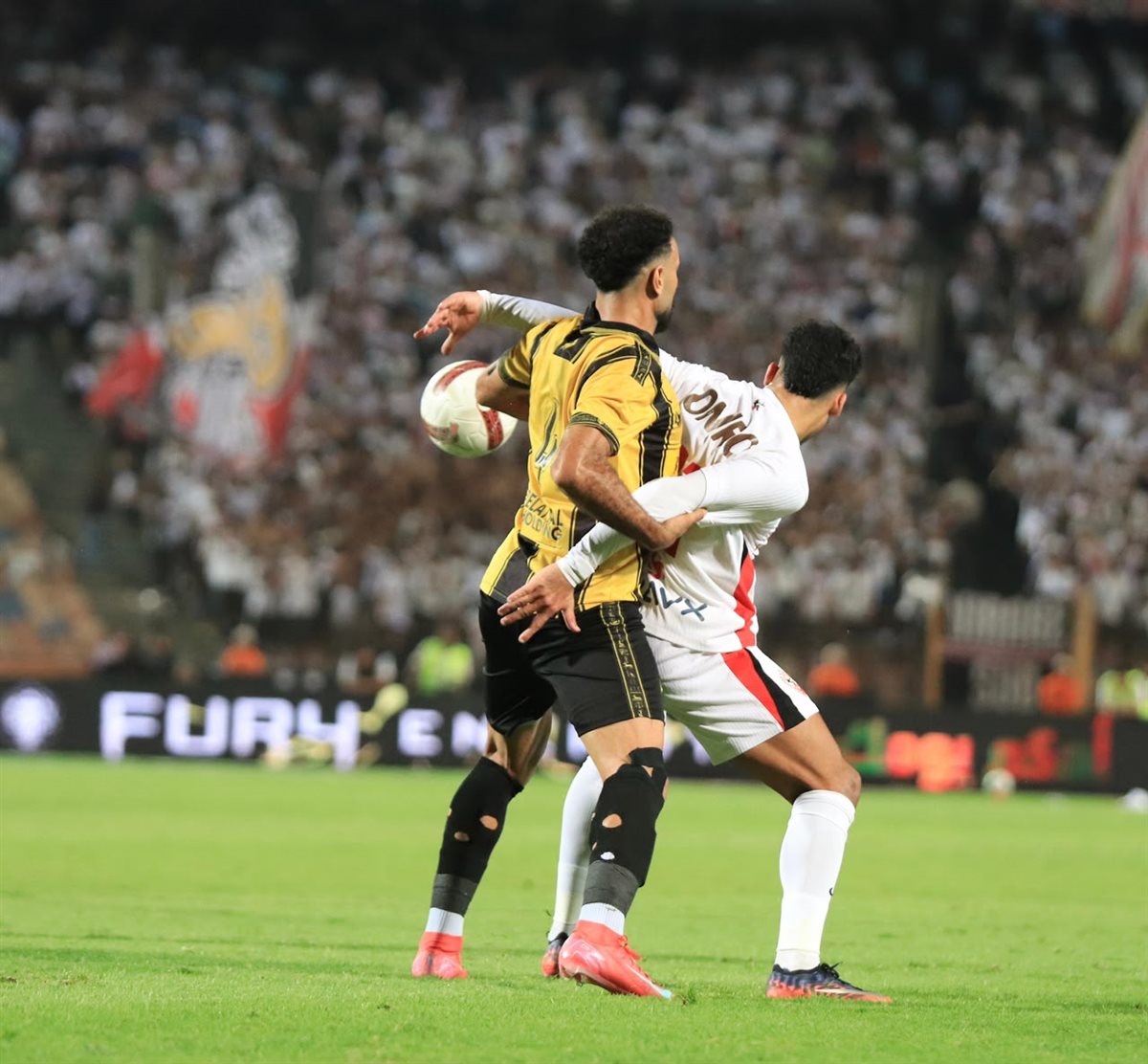 محمد حمد يحصد جائزة أفضل لاعب في مباراة الزمالك والمقاولون بالدوري المصري 4 محمد حمد يحصد جائزة أفضل لاعب في مباراة الزمالك والمقاولون بالدوري المصري