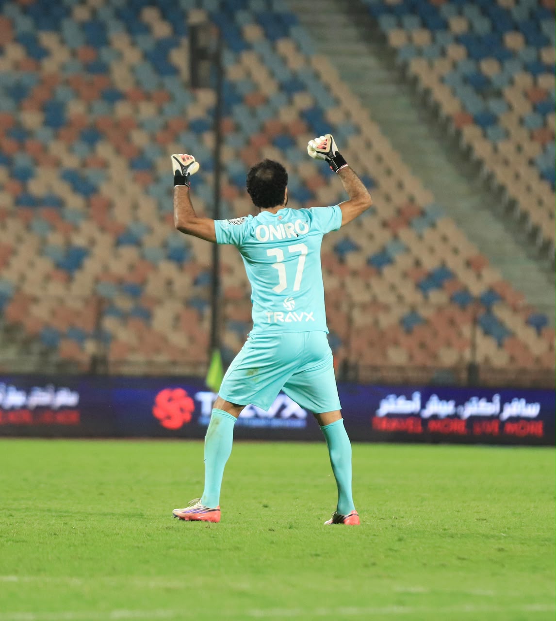 محمد حمد يحصد جائزة أفضل لاعب في مباراة الزمالك والمقاولون بالدوري المصري 6 محمد حمد يحصد جائزة أفضل لاعب في مباراة الزمالك والمقاولون بالدوري المصري