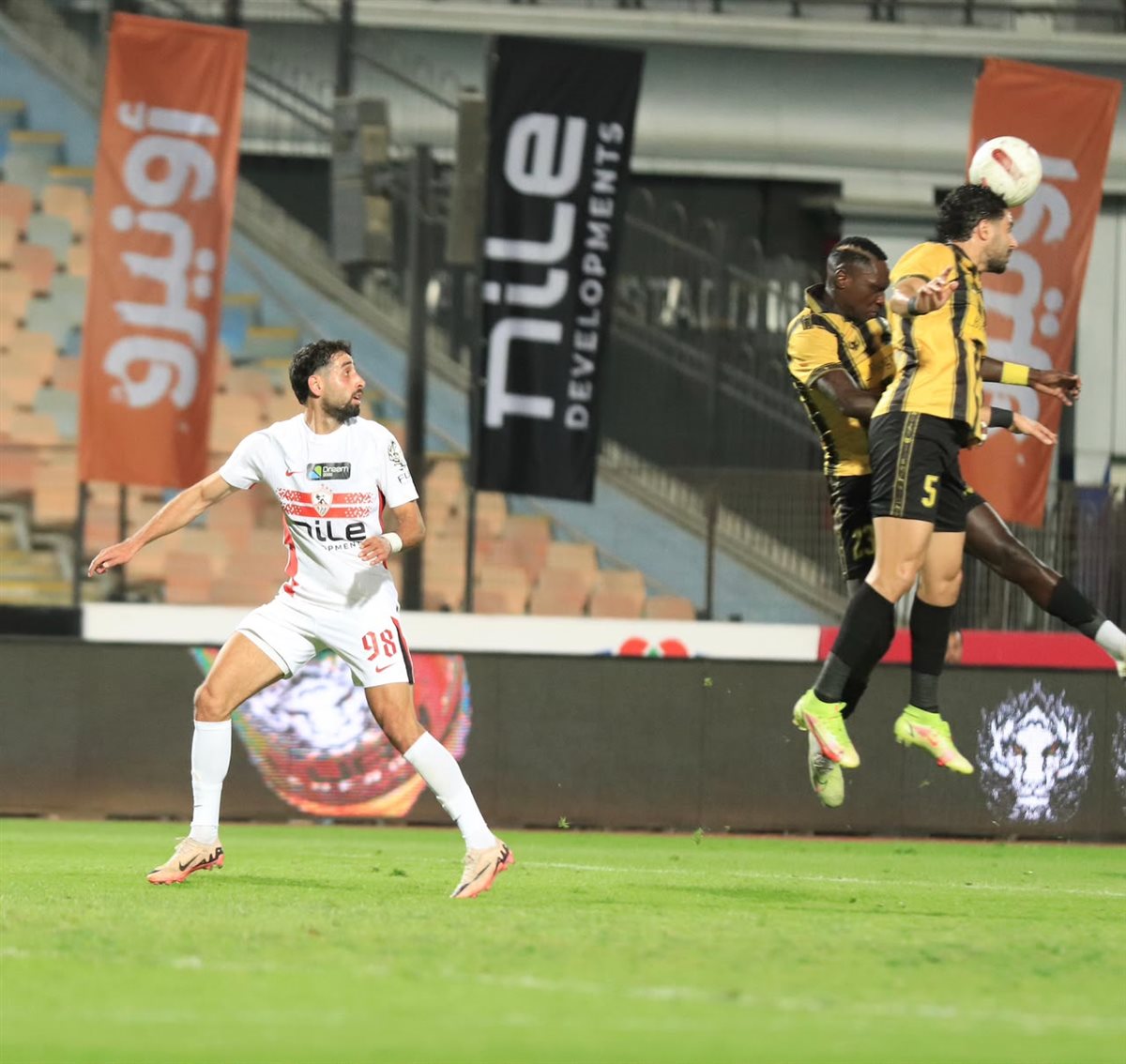 شيكو بانزا يقود الزمالك لفوز قاتل على المقاولون العرب في الدوري المصري