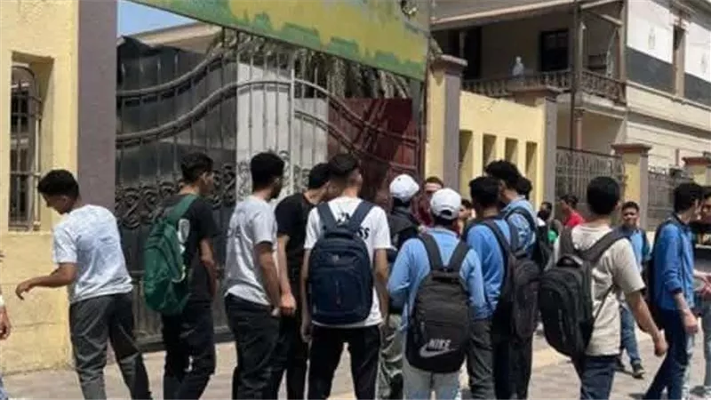 اليوم، آخر موعد لتسجيل استمارة التقدم لامتحانات الشهادة الإعدادية 1 اليوم، آخر موعد لتسجيل استمارة التقدم لامتحانات الشهادة الإعدادية