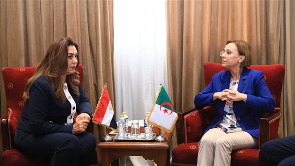 وزيرة البيئة ونظيرتها الجزائرية تبحثان سبل تعزيز التعاون