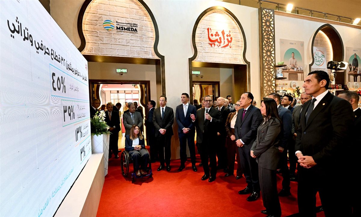 رئيس الوزراء يفتتح الدورة الثامنة لمعرض "تراثنا 2026" لدعم الحرف اليدوية والتراثية تحت شعار "أصل الحكاية".. صور