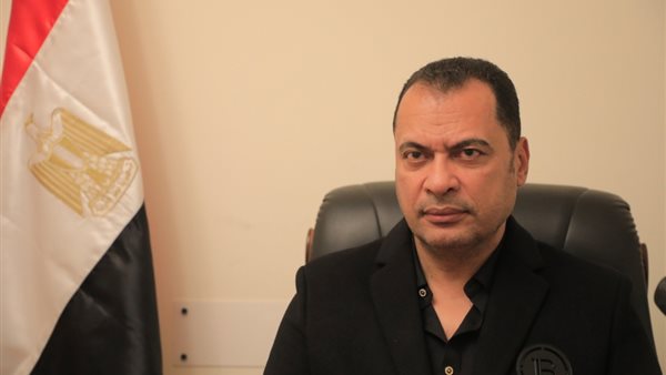 الشباك الواحد وتخفيض الرسوم.. رئيس رابطة السيارات يوضح مكاسب المواطن من قرارات المرور الجديدة| خاص 1 الشباك الواحد وتخفيض الرسوم.. رئيس رابطة السيارات يوضح مكاسب المواطن من قرارات المرور الجديدة| خاص