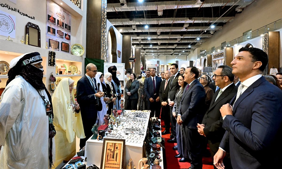 رئيس الوزراء يفتتح الدورة الثامنة لمعرض "تراثنا 2026" لدعم الحرف اليدوية والتراثية تحت شعار "أصل الحكاية".. صور