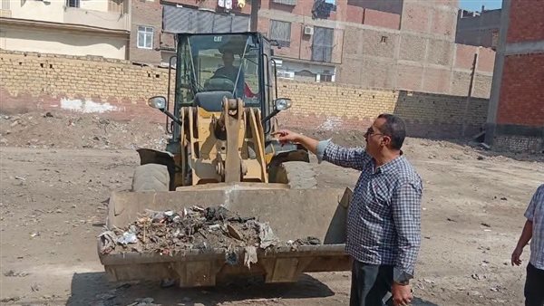 حملة نظافة لرفع المخلفات وتحسين المظهر الحضاري بمركز بطهطا 1 حملة نظافة لرفع المخلفات وتحسين المظهر الحضاري بمركز بطهطا
